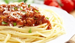 Spaghetti z mięsem mielonym z indyka