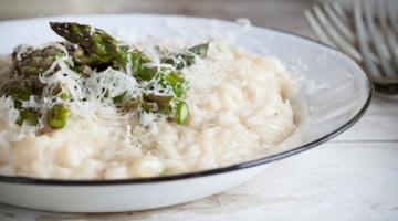 Cytrynowe risotto ze szparagami