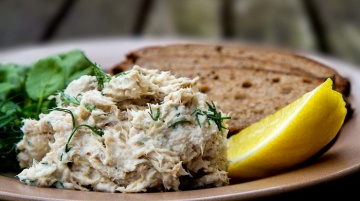 Jaglana pasta z wędzonej makreli