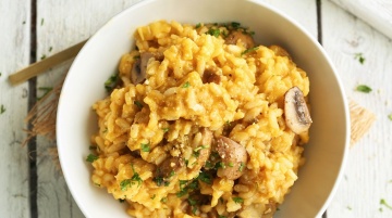 Kremowe risotto z porem i pieczarkami